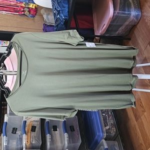 2x green blouse